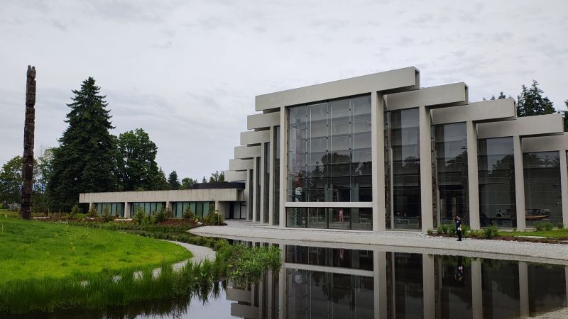 vancouver-ubc-moa-backside