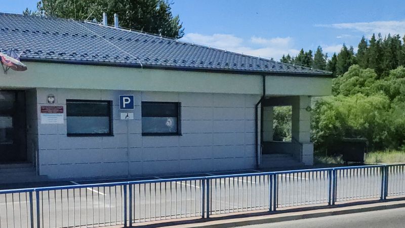 border-gate-between-slovakia-and-poland
