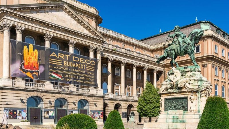 budapest-hungarian-national-gallery-main-gate