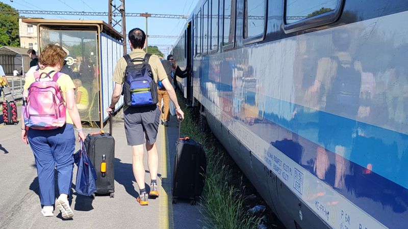 train-for-budapest-terminated