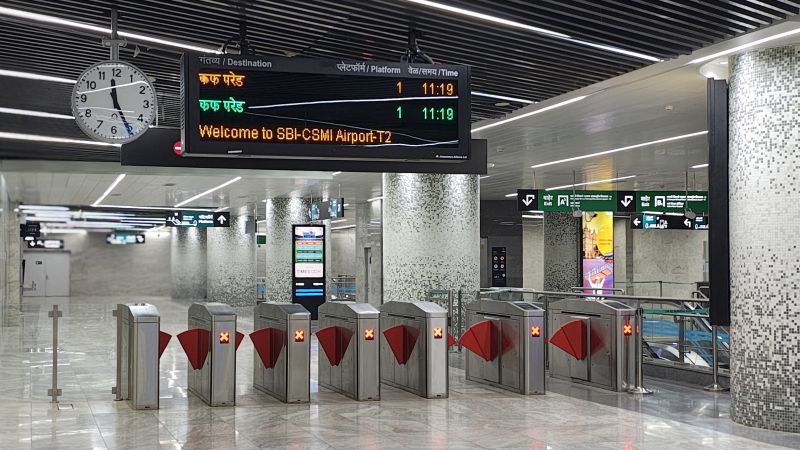 mumbai-airport-station-gate