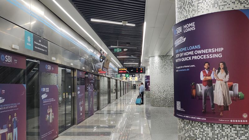 mumbai-airport-station-platform