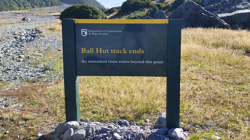 ball-hut-track-aoraki-mt-cook
