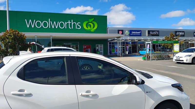 woolworths-at-christchurch-airport